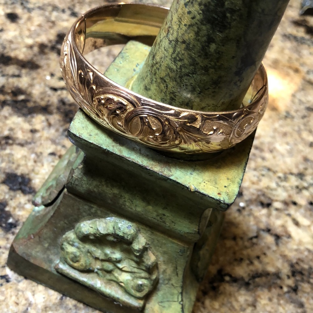 Gold filled bangle bracelet - Picture 4 of 10